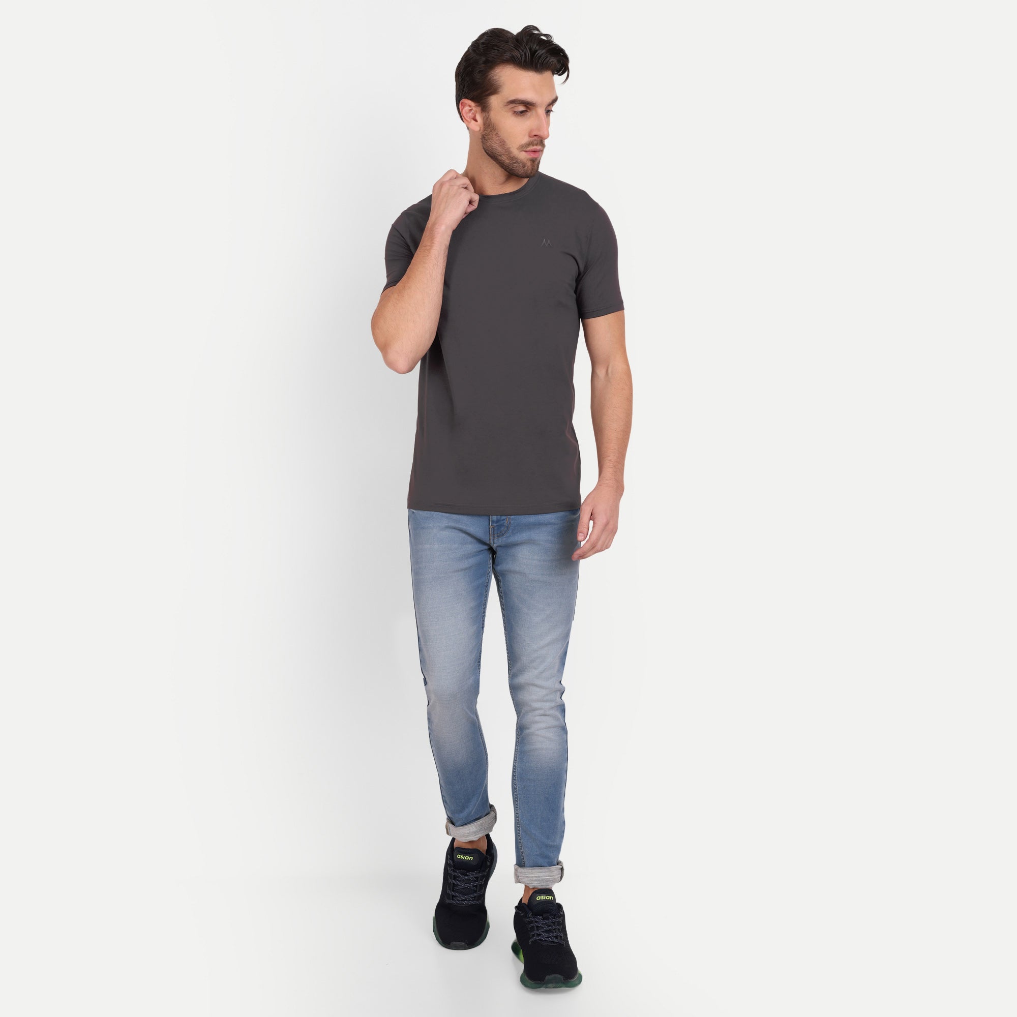 Men's Solid Dark Grey Round Neck T-Shirt