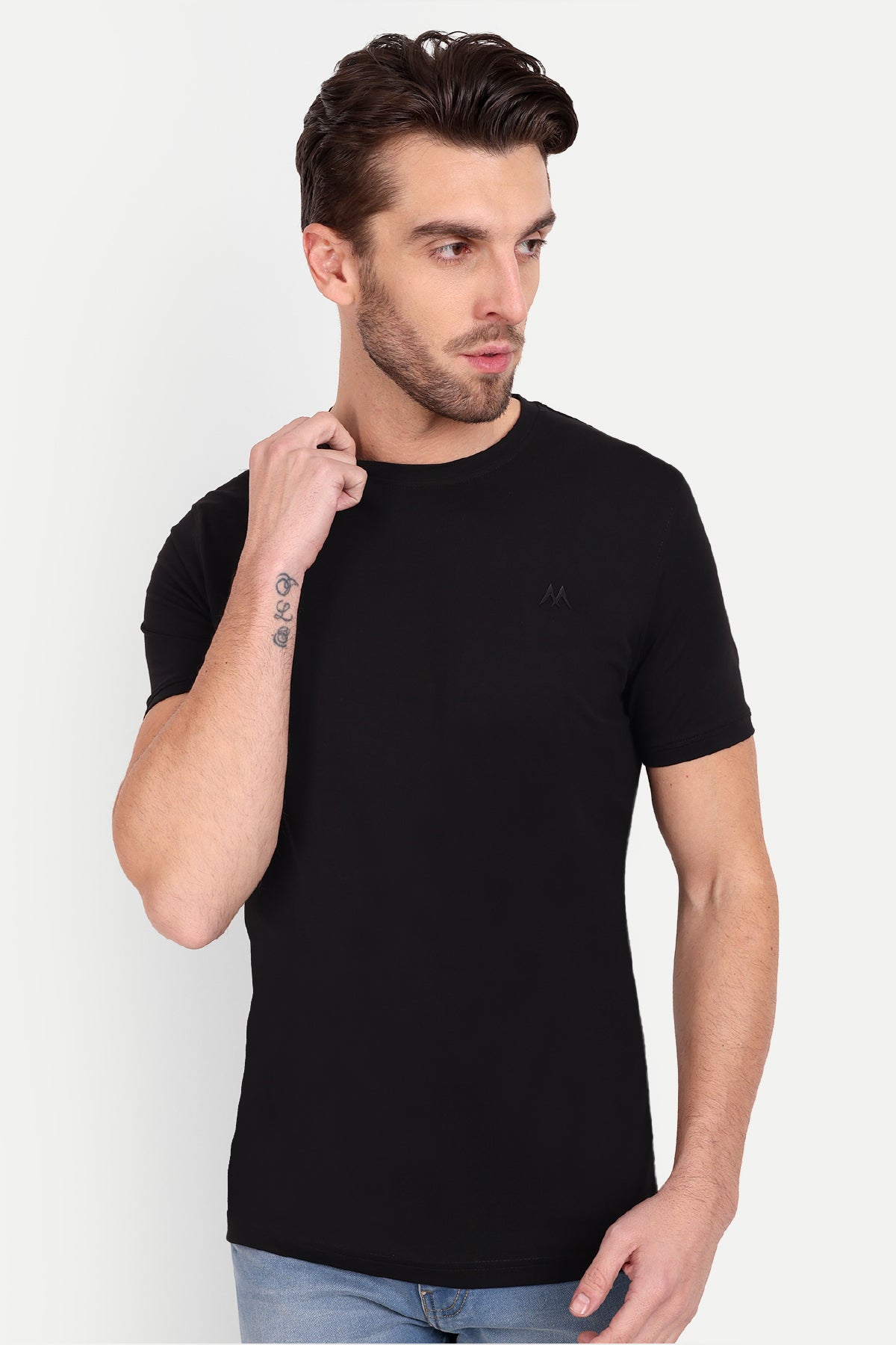 Men's Solid Black Round Neck T-Shirt
