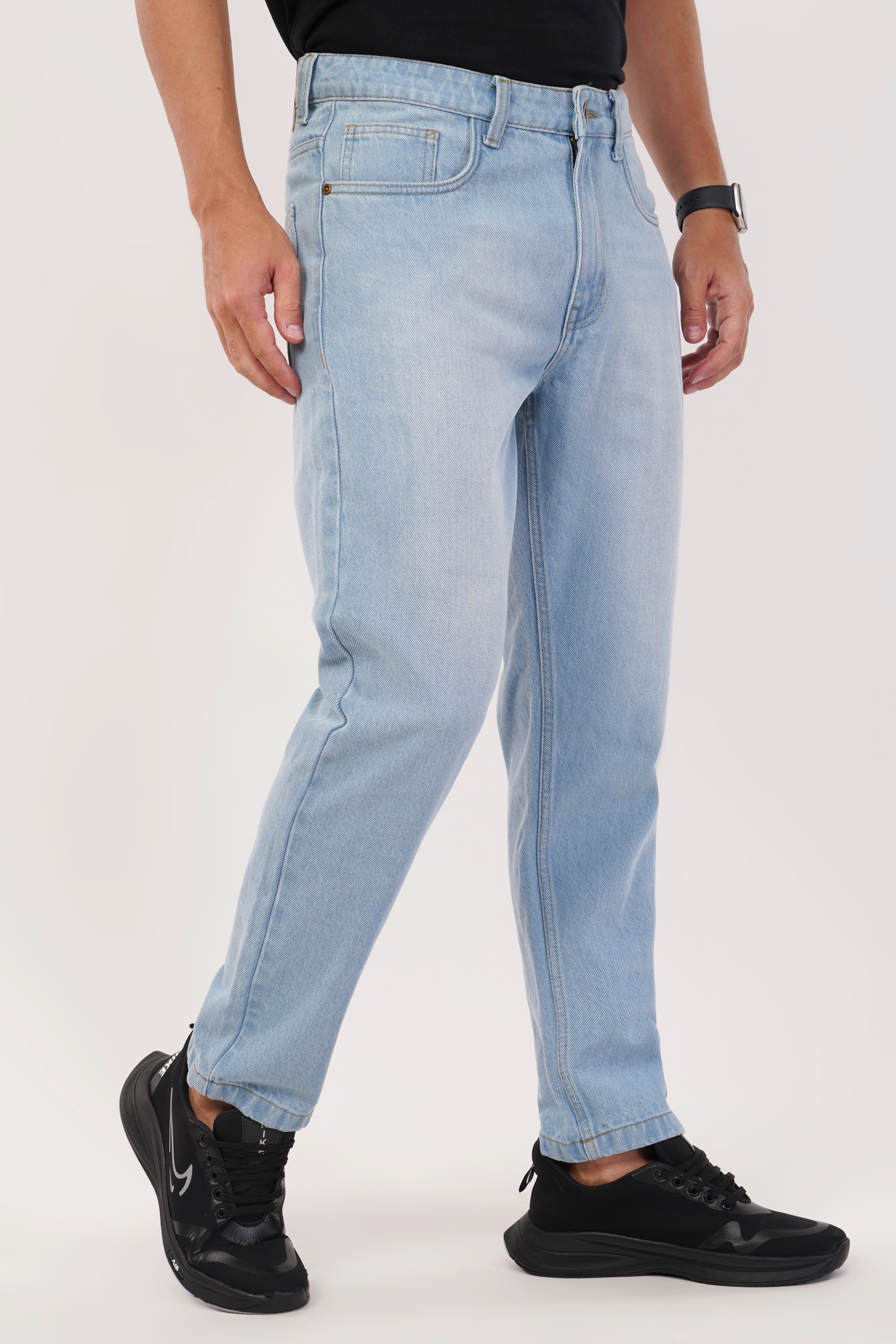Men Straight Fit High-Rise Light Fade Jeans