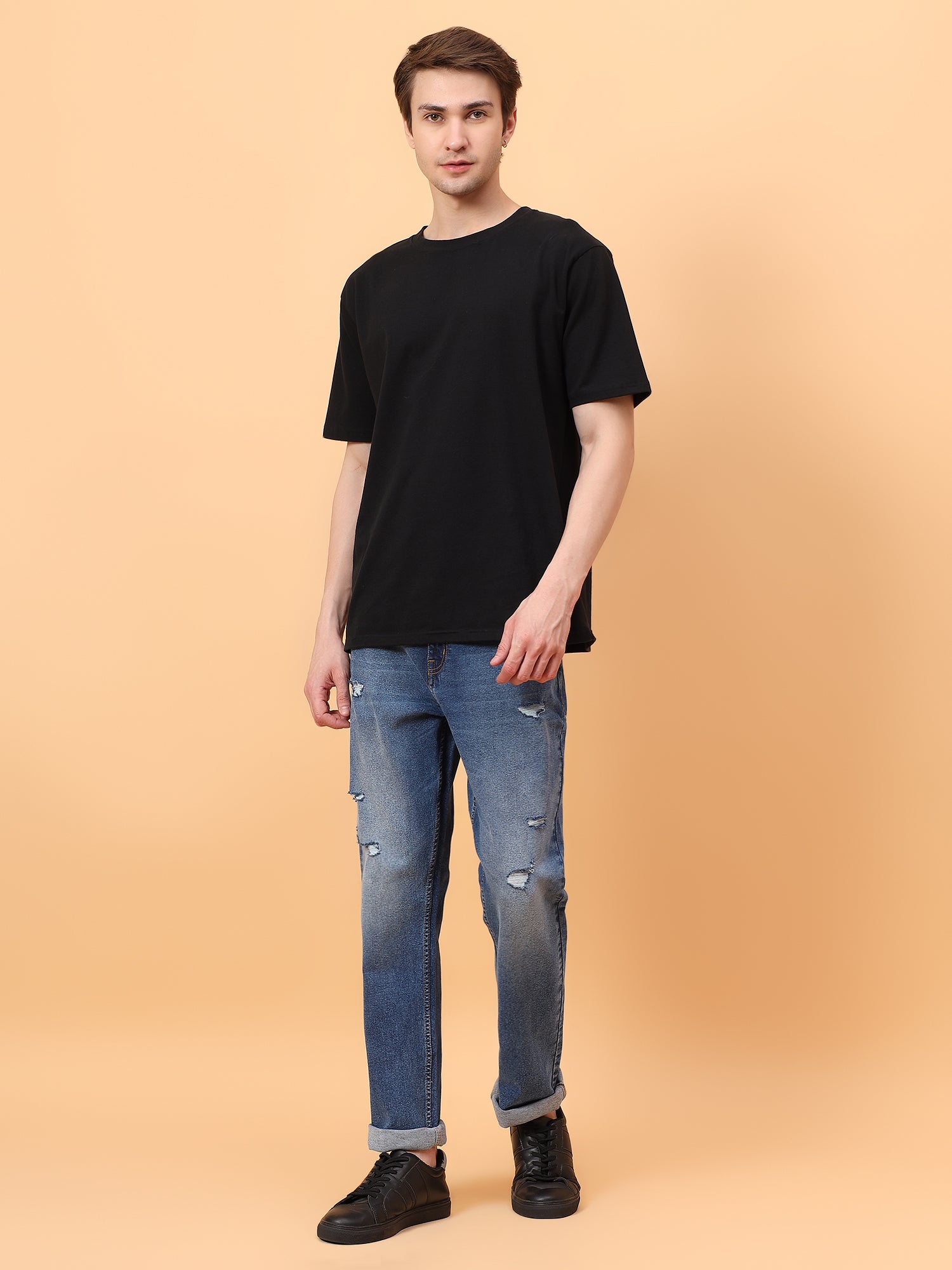 Men Classic Straight Fit Mildly Distressed Denim Jeans
